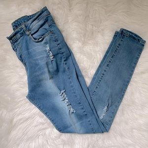 Size M / Size 9 stretchy skinny jeans
